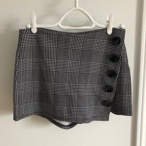 Street wear society checkered mini skirt/shorts